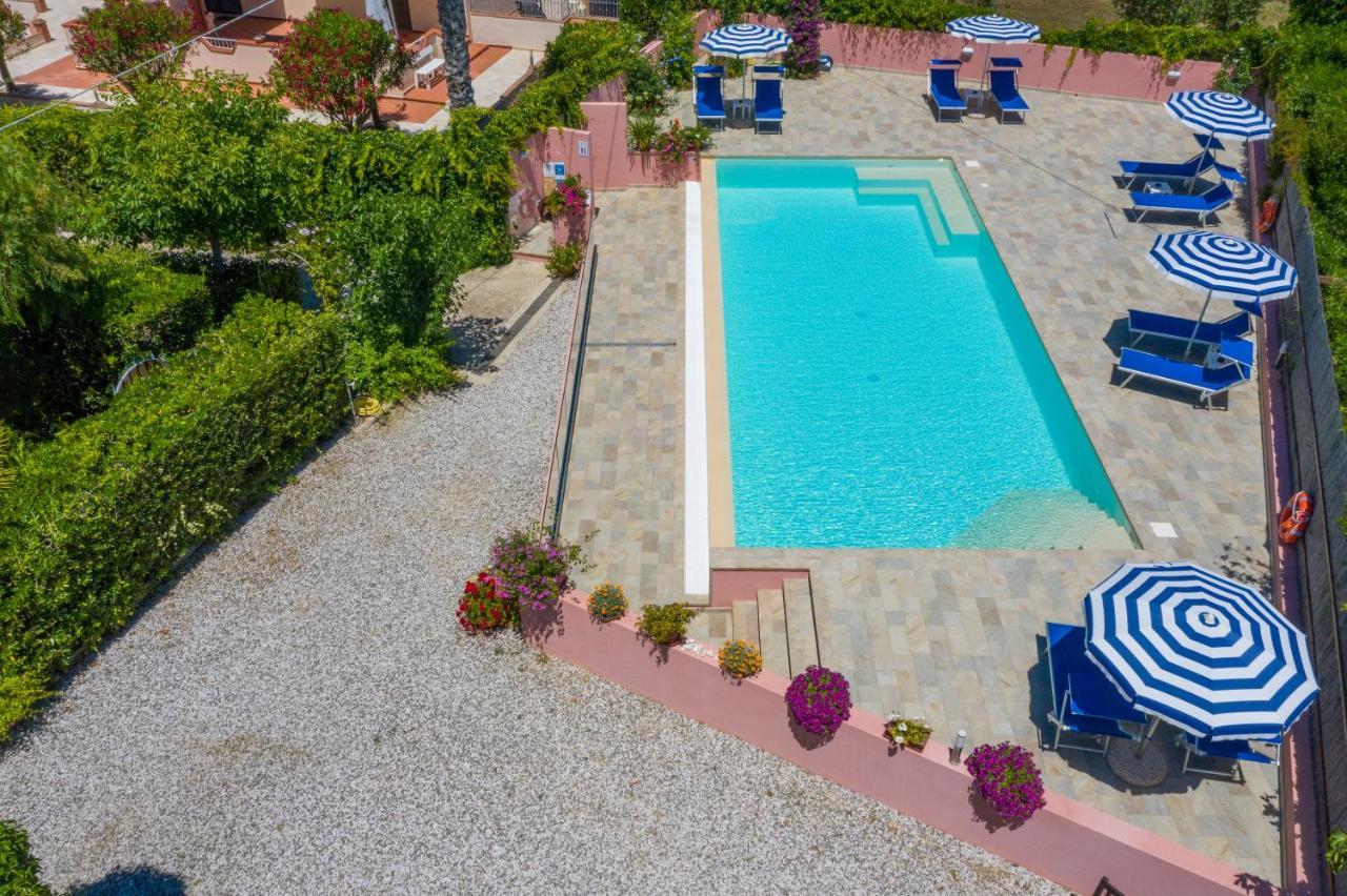 Elbaloves Appartaments Villa Capoliveri  Bagian luar foto