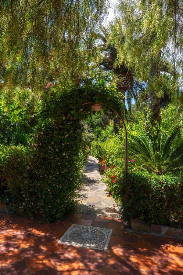 Elbaloves Appartaments Villa Capoliveri  Bagian luar foto