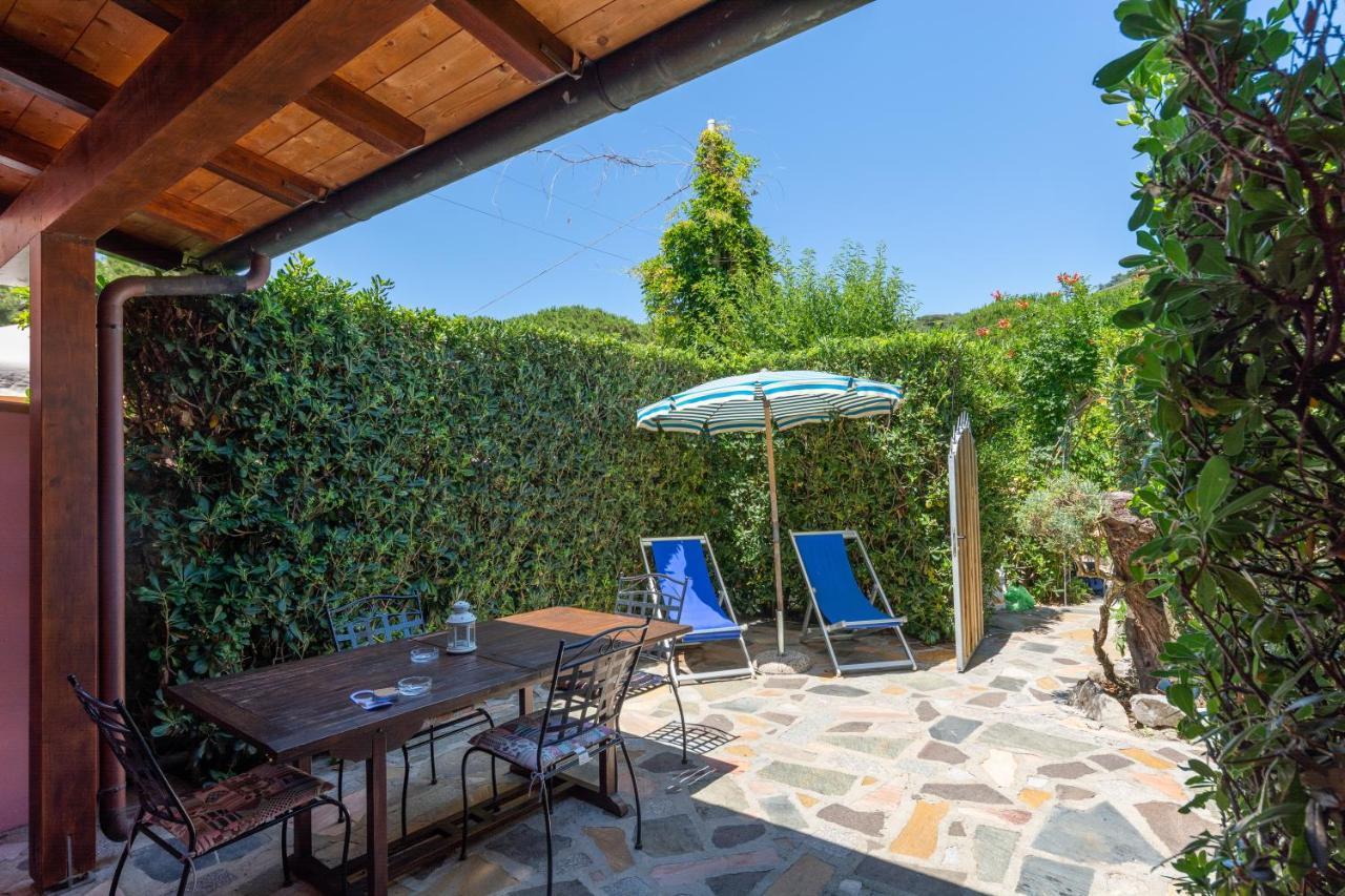 Elbaloves Appartaments Villa Capoliveri  Bagian luar foto