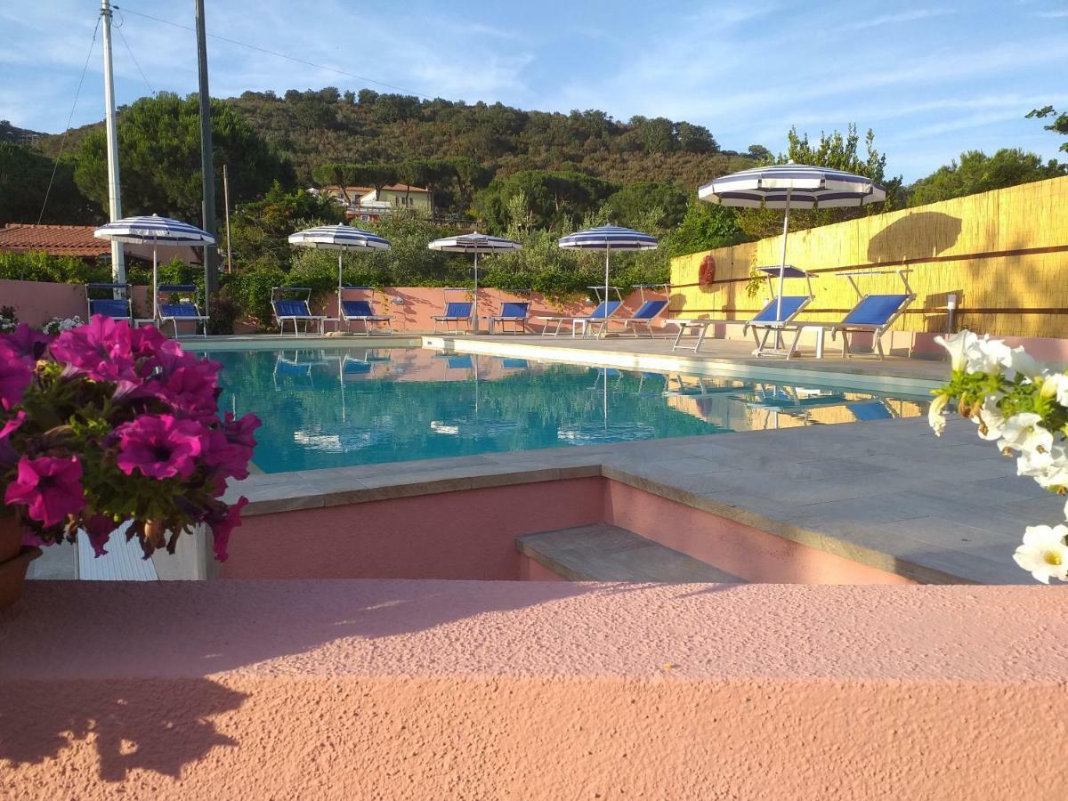 Elbaloves Appartaments Villa Capoliveri  Bagian luar foto