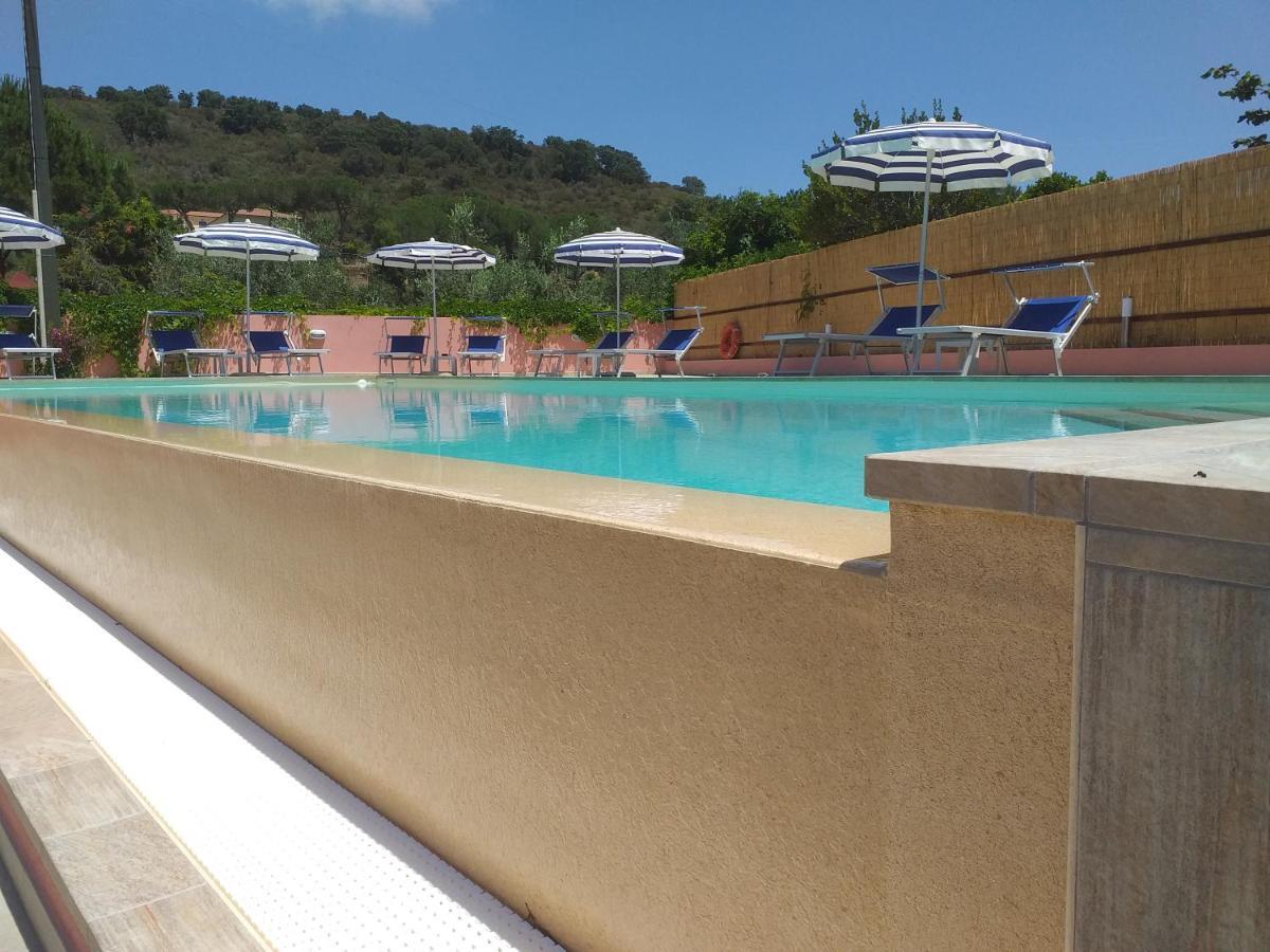 Elbaloves Appartaments Villa Capoliveri  Bagian luar foto